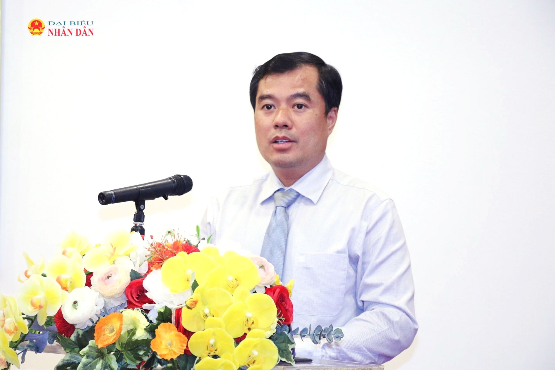 El subdirector de la Oficina de la Asamblea Nacional, Nguyen Manh Hung, pronunció un discurso en la ceremonia de clausura del ejercicio práctico de ciberseguridad.