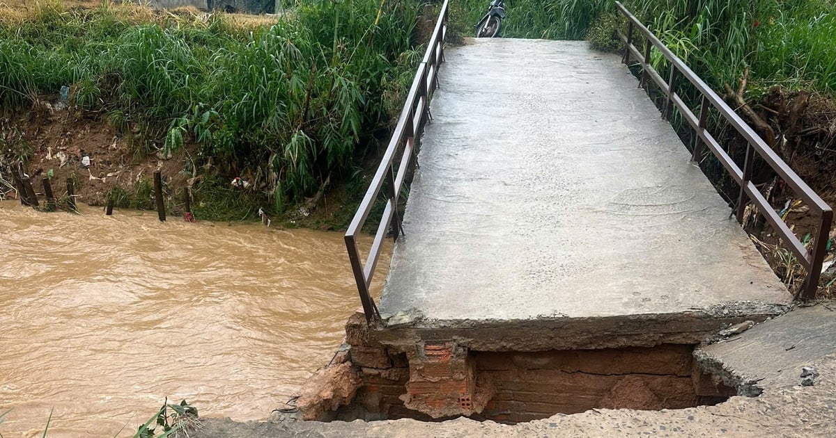 Tiang jembatan ambruk di Lam Dong, 35 orang terisolasi.