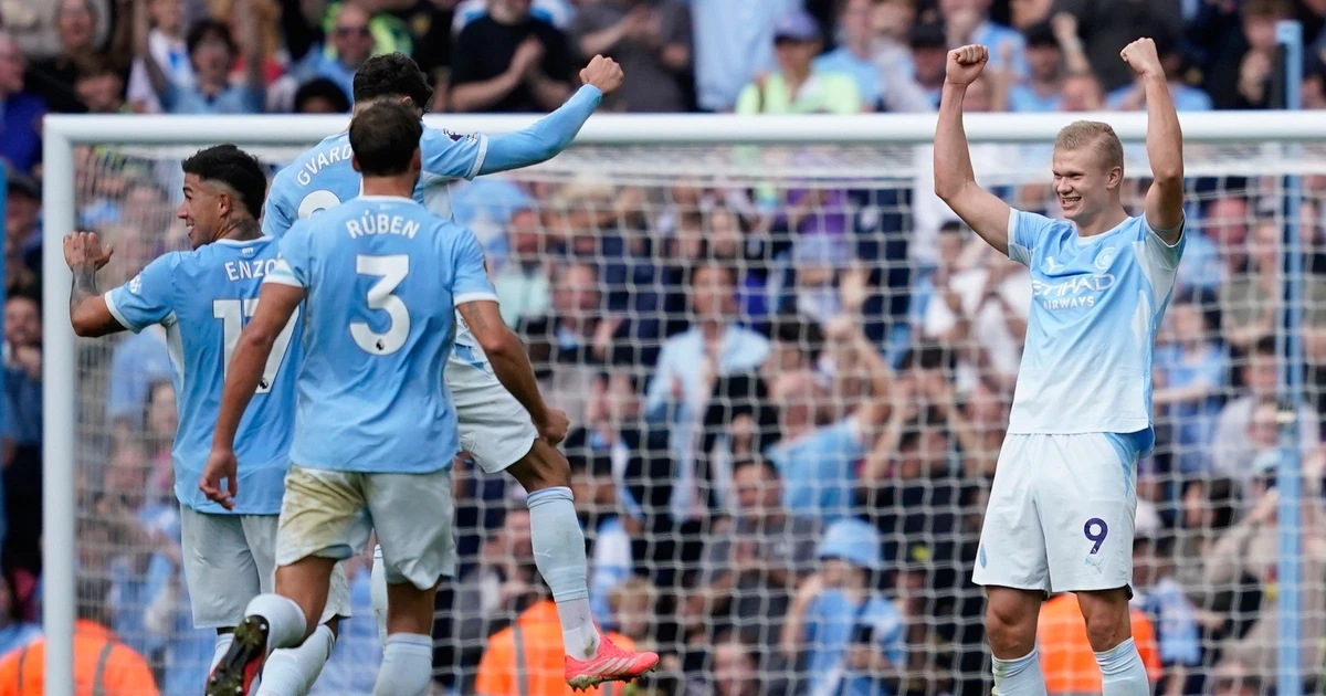 Man Citys spännande seger över Sunderland placerar dem ensamma i toppen av Premier League.