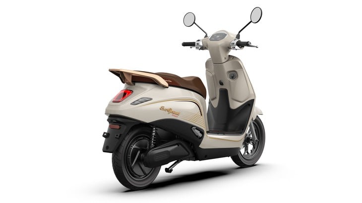 Sepeda motor listrik VinFast Evo Grand baru diluncurkan: Harga mulai 25,9 juta VND, jangkauan hingga 262km/pengisian - Foto 6.