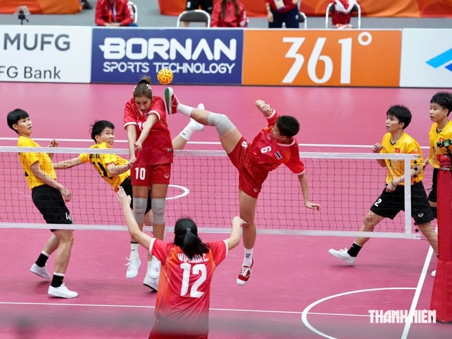 Thai newspapers express surprise at the team's painful defeat to Vietnam in the ASIAD sepak takraw final - Photo 2.