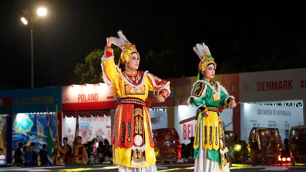 Tuồng, chèo, cải lương lan tỏa tại Lễ hội Văn hóa thế giới tại Hà Nội lần thứ hai - ảnh 3