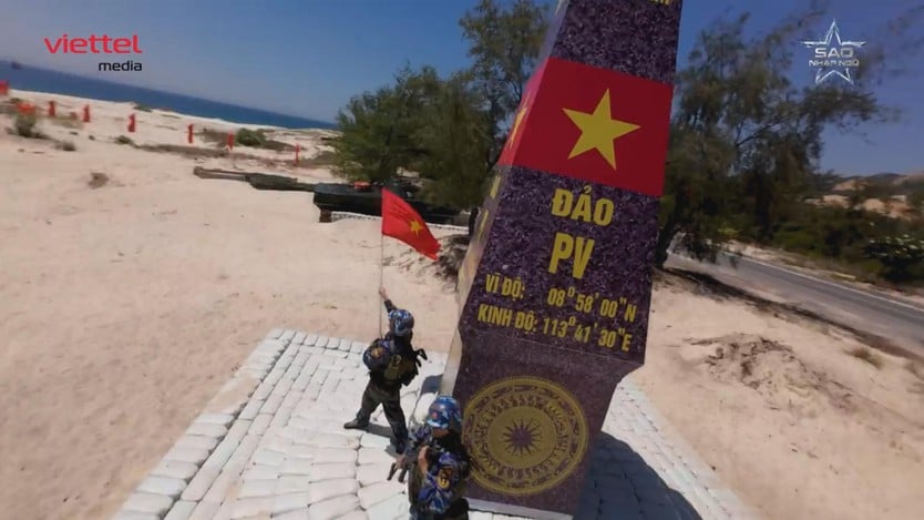 Authentic military experiences help artists connect with and spread love for their country - Photo 4.