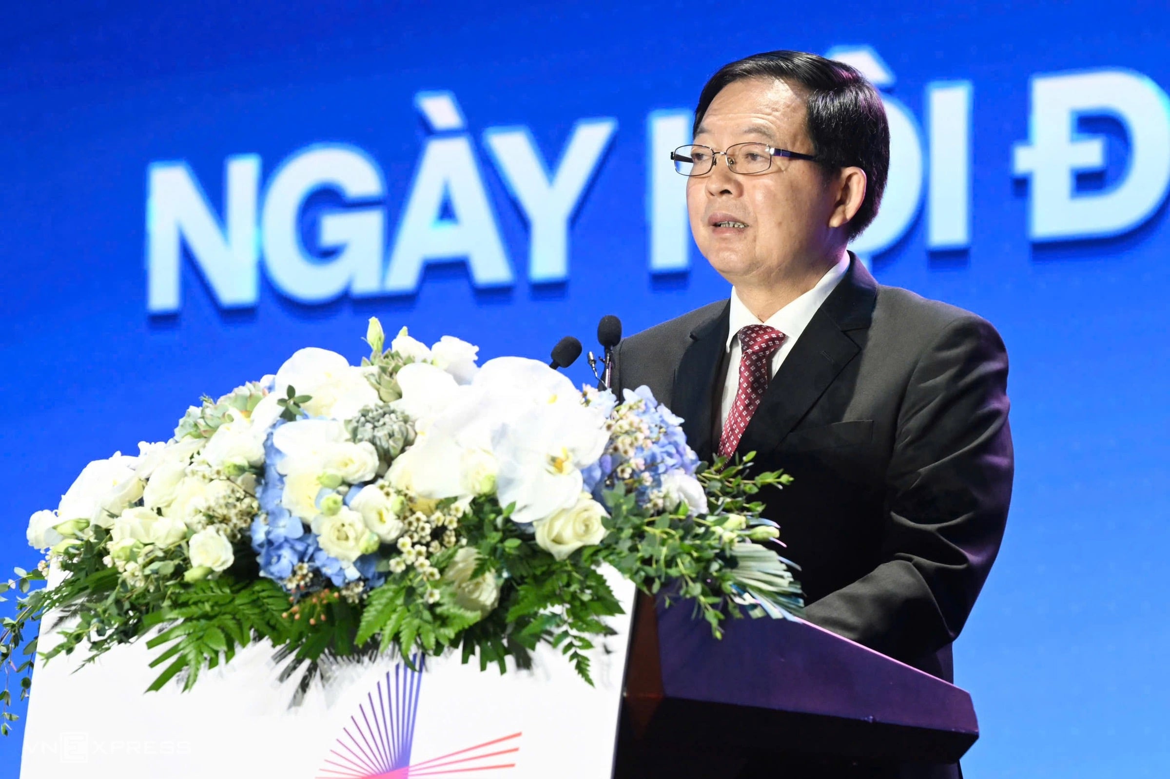 Deputy Prime Minister Ho Quoc Dung: Shifting from