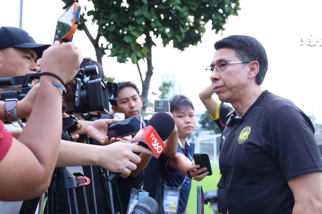 Coach Tan Cheng Hoe is haunted by Malaysia's head-to-head record against Vietnam, where they suffered a complete defeat - Photo 1.