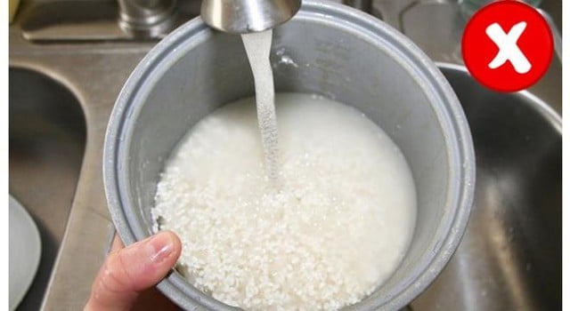 Những sai lầm khiến nồi cơm điện tuy là hàng xịn vẫn rất nhanh hỏng - Ảnh 1.