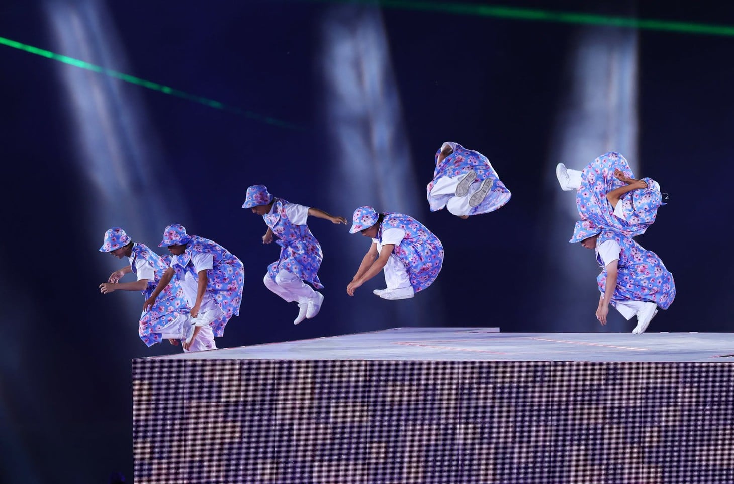 Photo gallery of the closing ceremony of the 20th Asian Games: Brief but colorful - Photo 8.
