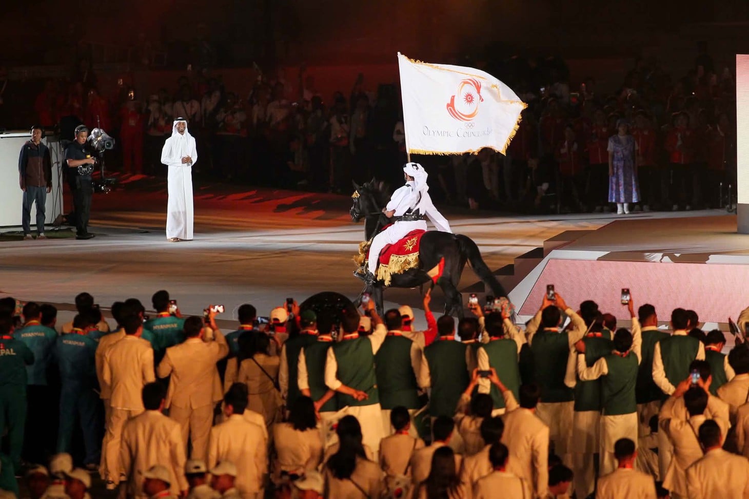 Photo gallery of the closing ceremony of the 20th Asian Games: Brief but colorful - Photo 11.