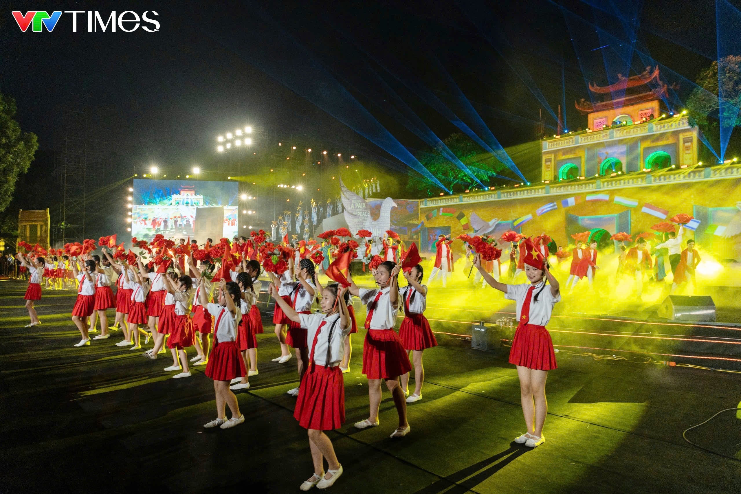 Đêm bế mạc rực rỡ khép lại Lễ hội Văn hóa Thế giới tại Hà Nội 2026- Ảnh 1.