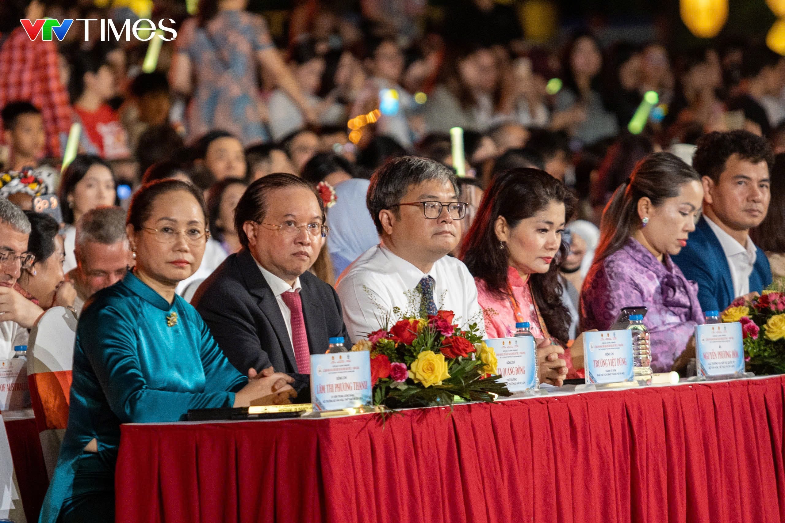 Bế mạc khép lại 4 ngày rực rỡ của Lễ hội Văn hóa Thế giới tại Hà Nội 2026 - Ảnh 2.