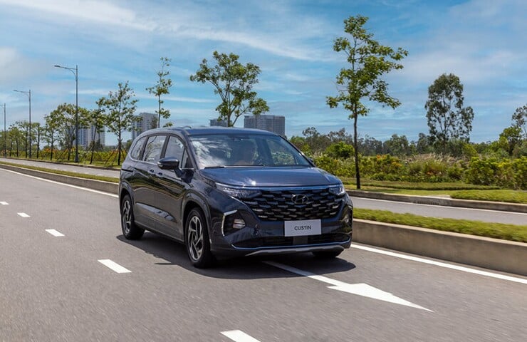 Passenger seating space in the Hyundai Custin