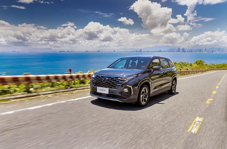 Advanced safety features on the Hyundai Custin.