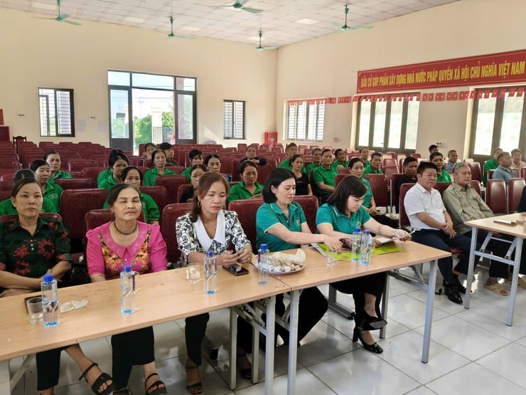 HỘI NÔNG DÂN XÃ YÊN LÃNG RA MẮT CHI HỘI NGHỀ NGHIỆP SỐ SẢN XUẤT BÁNH ĐA NEM TRUNG HÀ - Ảnh 4.