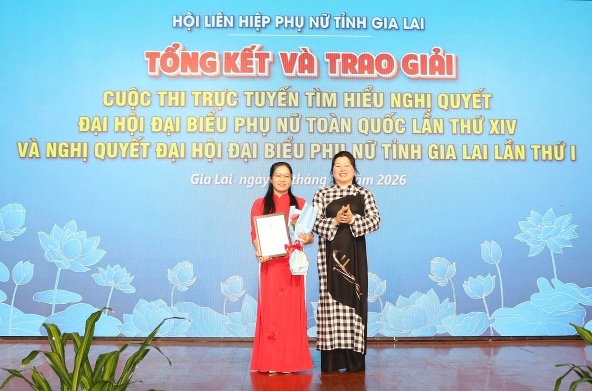 Gia Lai Provincial Women's Union: Discussing solutions and striving to develop 33,000 new members - Photo 2.