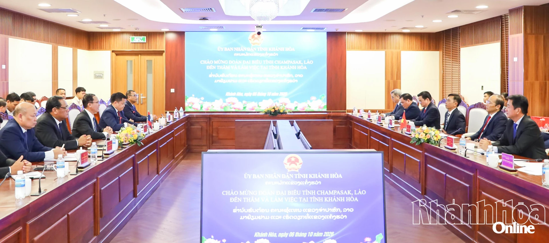 Quang cảnh tại buổi lễ ký kết.