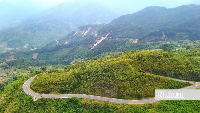 The situation is chaotic with the handling of landslides on the Khanh Le pass connecting Nha Trang and Da Lat - Photo 1.