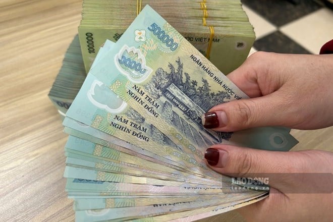 2026年10月以降、記念メダルの受章者には151万8000ベトナムドンの報奨金が支給される。写真:ファム・ドン