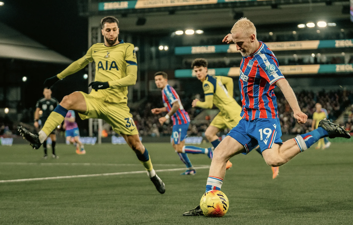 O tânără stea strălucește, Tottenham a învins la limită Crystal Palace - Imaginea 1.