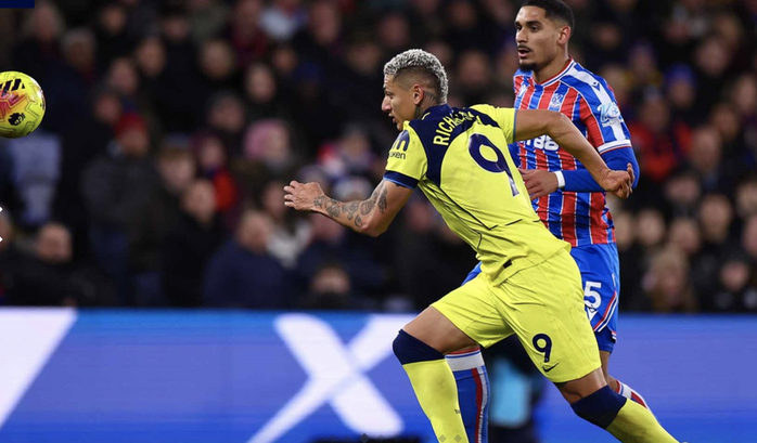 Tânăra stea strălucește, Tottenham a învins la limită Crystal Palace - Foto 2.