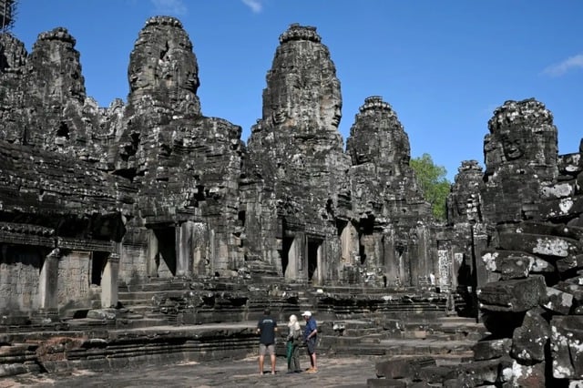 Os turistas vietnamitas são os visitantes mais numerosos do Camboja - Foto 1.