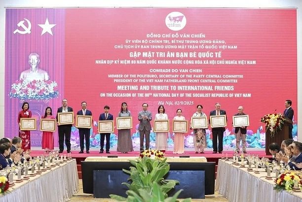 Phát huy sức mạnh mềm đối ngoại nhân dân