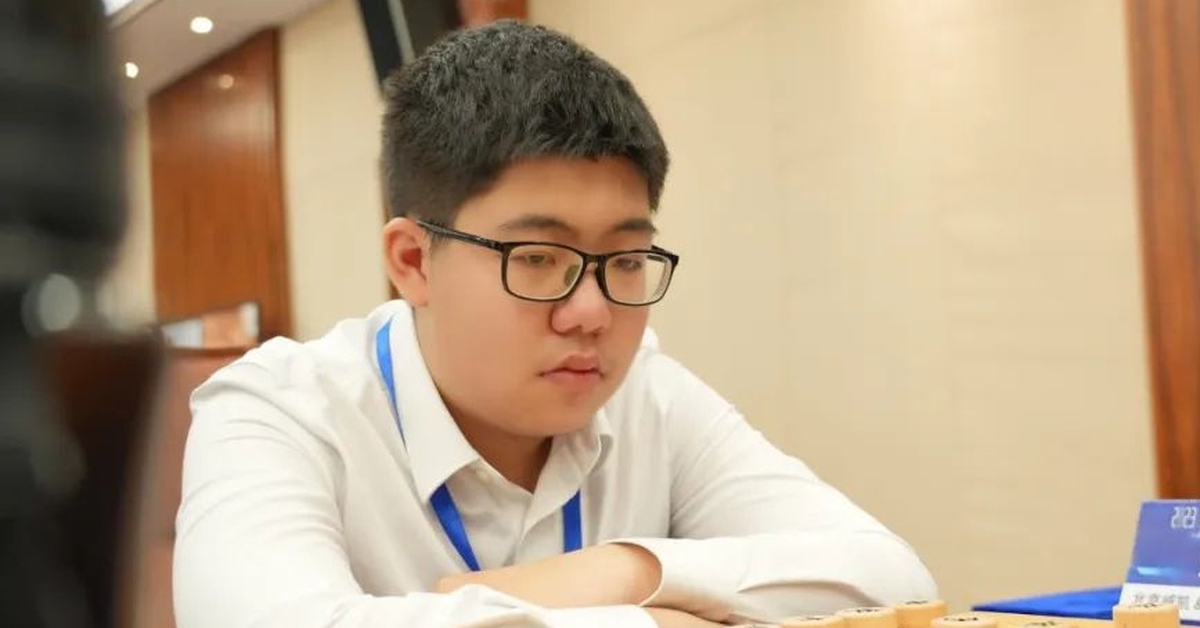 17歳のチェス新星が中国棋界の頂点へ