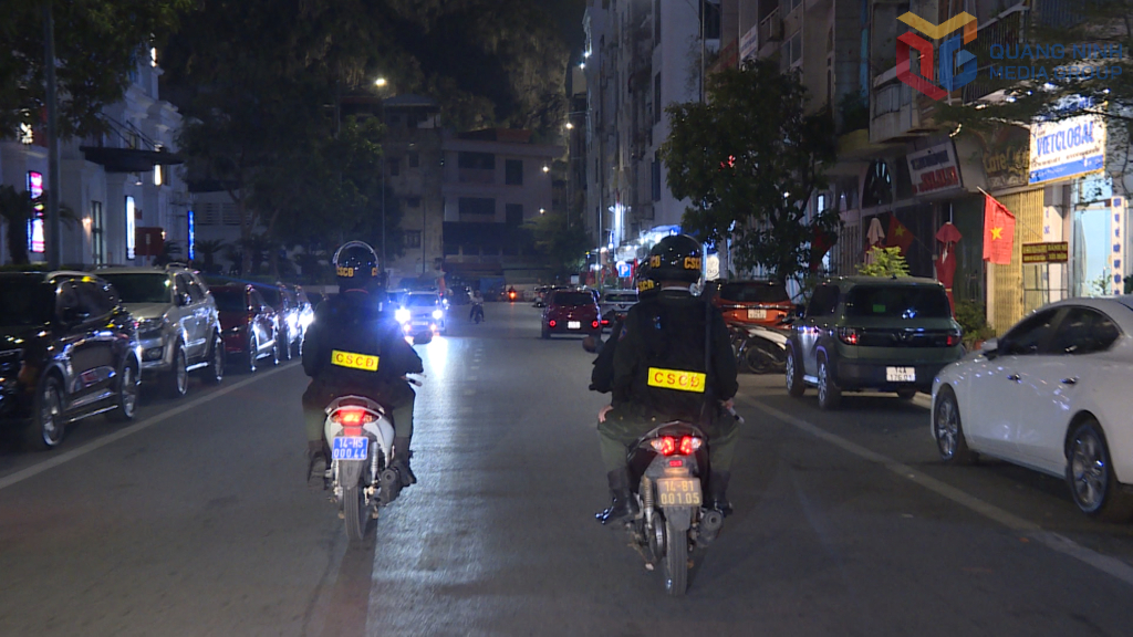 機動警察部隊は主要地域において夜間の武装パトロールと取り締まりを強化している。