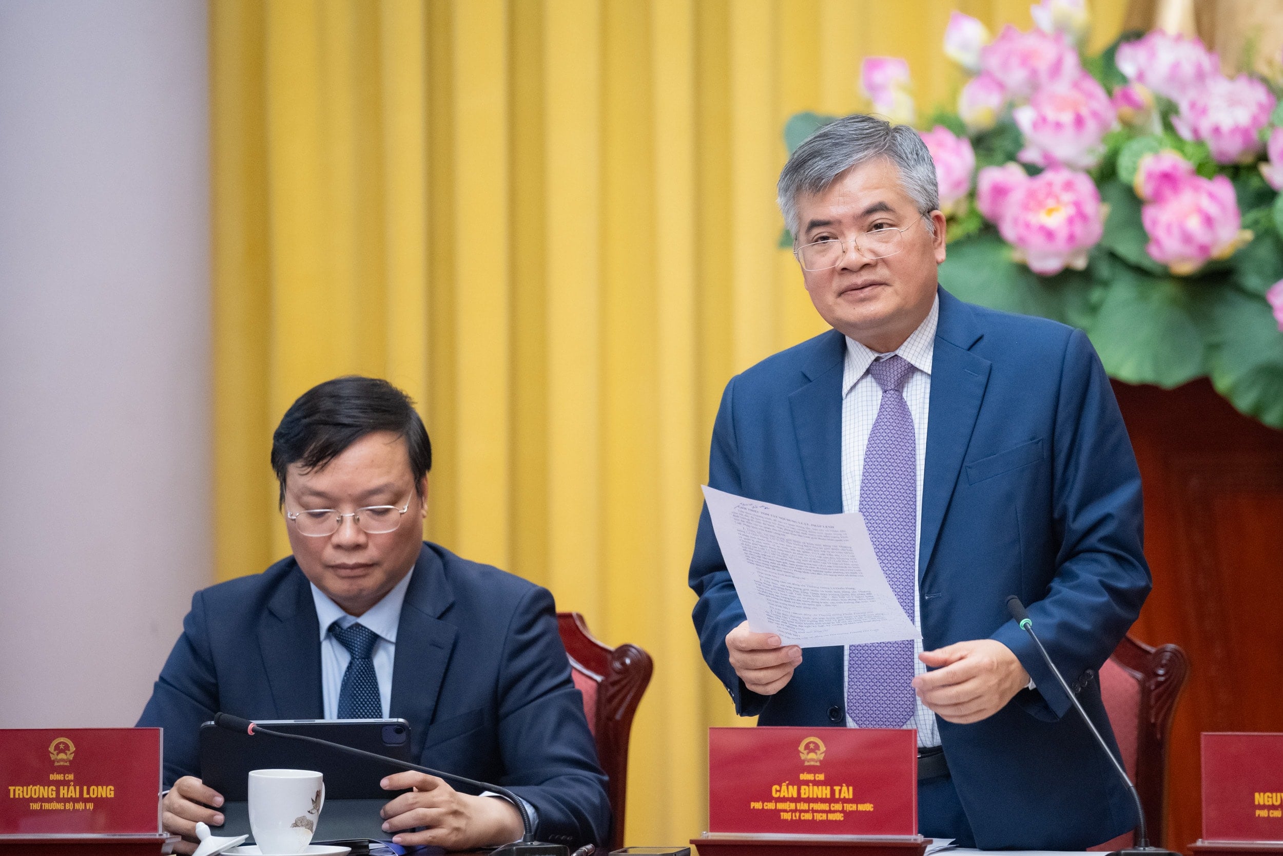 Phó Chủ nhiệm Văn phòng Chủ tịch nước Cấn Đình Tài phát biểu