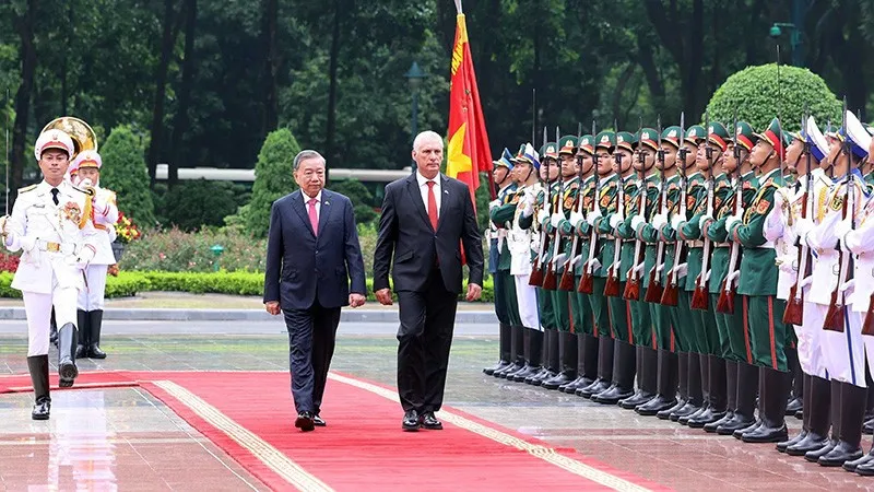 Lãnh đạo Đảng, Nhà nước gửi điện mừng Quốc khánh Cuba - Ảnh 1.